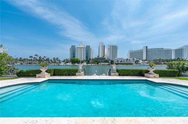 Exterior, Pool, Water