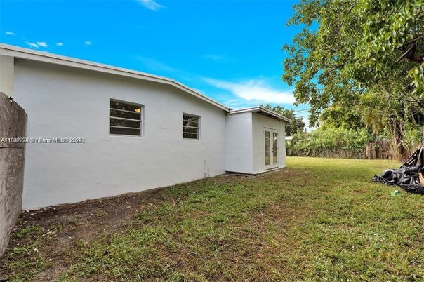 Backyard, Exterior