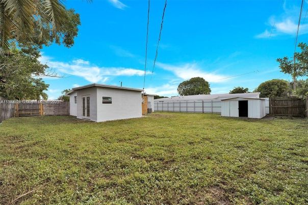 Backyard, Exterior