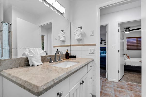 Bathroom, Bedroom, Interior
