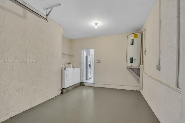 Interior, Washer