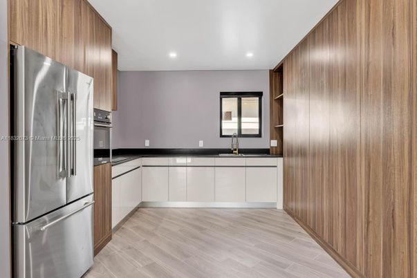Interior, Kitchen, Recessed Lighting, Wood Texture Flooring