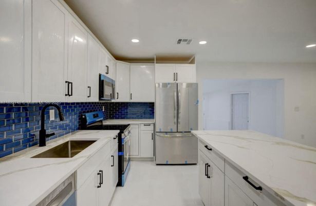 Interior, Kitchen, Recessed Lighting