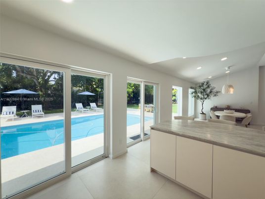 Dining room, Interior, Pool, Recessed Lighting, Water