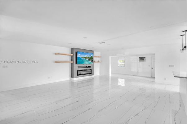 Empty room, Fireplace, Interior, Marble