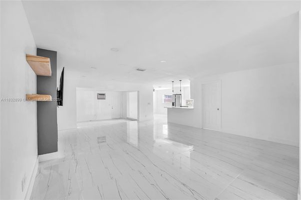 Empty room, Interior, Marble, Recessed Lighting