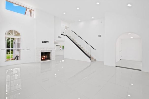 Fireplace, Interior, Recessed Lighting