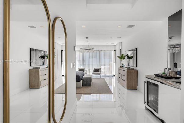 Chandelier, Interior, Marble, Recessed Lighting