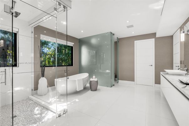 Bathroom, Dual Sink Vanities, Free Standing Baths, Glass Shower, Interior, Recessed Lighting