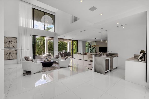 Dining room, Interior, Living room, Pendant Lights, Recessed Lighting