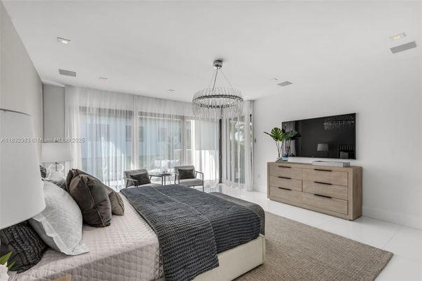 Bedroom, Chandelier, Interior, Recessed Lighting