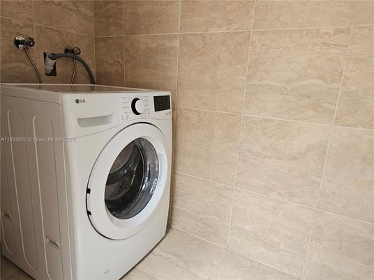 Interior, Washer