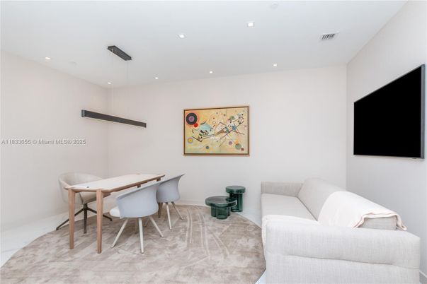 Dining room, Interior, Recessed Lighting