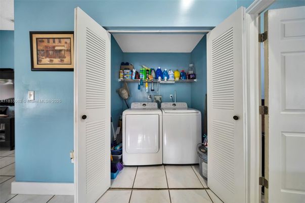 Interior, Utility Closets, Washer
