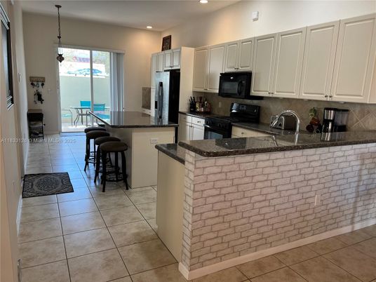 Dining room, Interior, Kitchen, Pendant Lights, Recessed Lighting