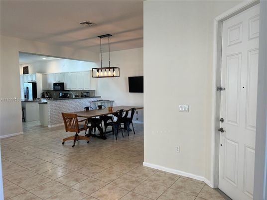 Dining room, Interior, Kitchen, Pendant Lights, Stainless Steel Appliances
