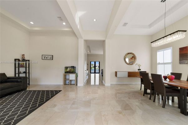Chandelier, Dining room, Interior, Recessed Lighting