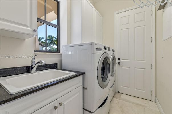 Interior, Washer