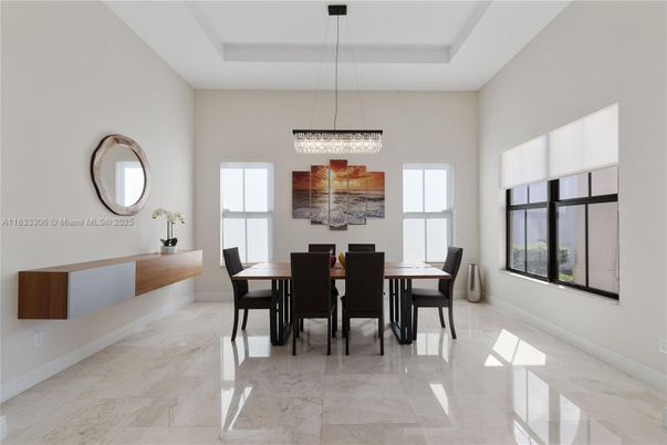 Chandelier, Dining room, Interior, Pendant Lights