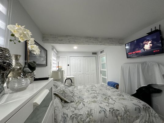 Bedroom, Interior, Marble, Recessed Lighting