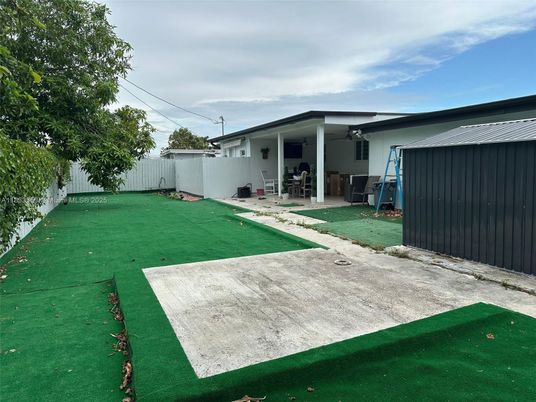 Backyard, Exterior