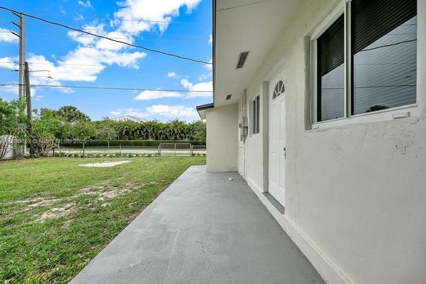 Backyard, Exterior