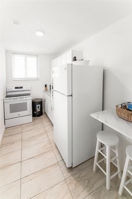 Interior, Kitchen, Marble, Recessed Lighting