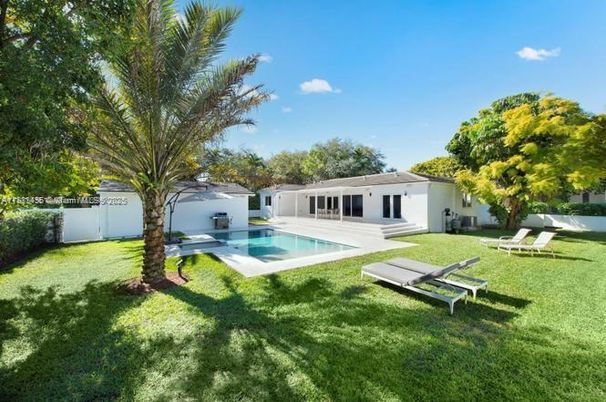 Backyard, Exterior, Pool