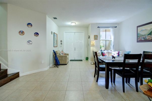 Dining room, Interior