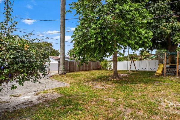 Backyard, Exterior, Playground