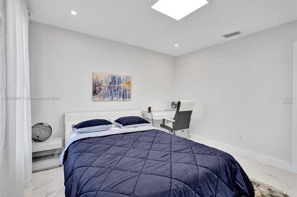 Bedroom, Interior, Marble, Recessed Lighting