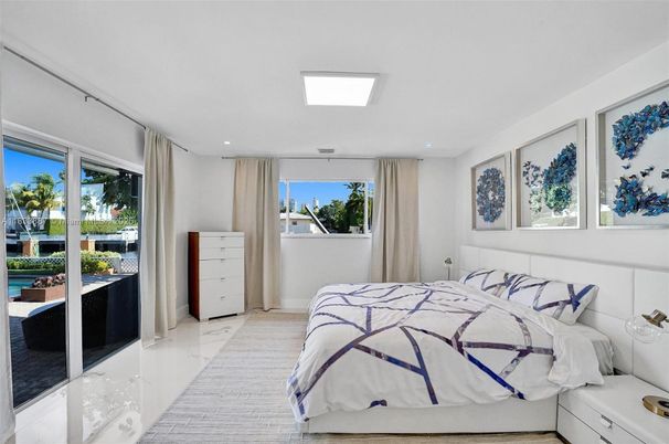 Bedroom, Interior, Marble, Recessed Lighting