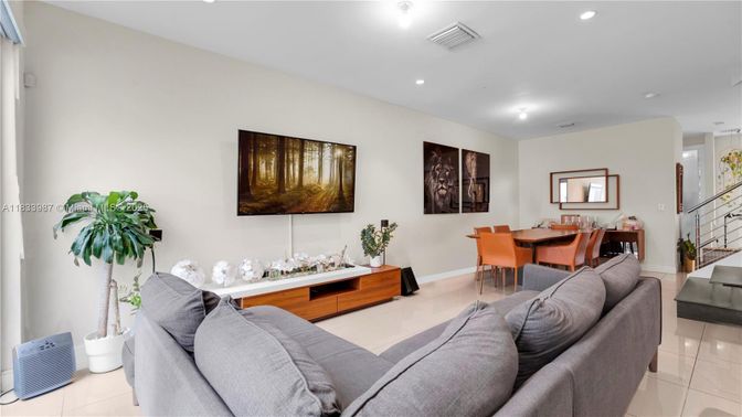 Dining room, Interior, Living room, Recessed Lighting