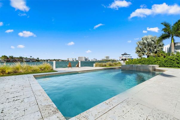 Exterior, Pool, Water