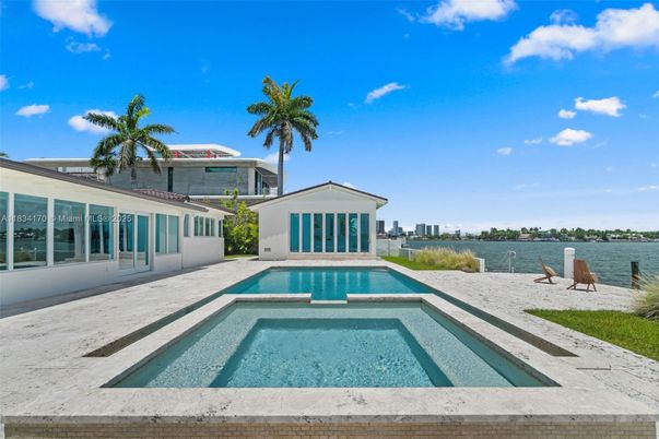 Exterior, Pool, Water