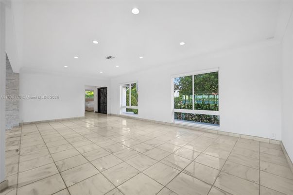Empty room, Interior, Marble, Recessed Lighting
