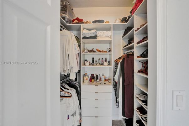 Interior, Walk-in Closets