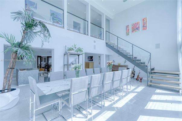 Dining room, Interior, Recessed Lighting