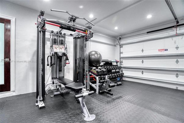 Fitness Equipment, Garage, Interior, Recessed Lighting