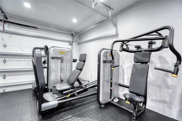 Fitness Equipment, Interior, Recessed Lighting