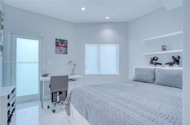 Bedroom, Home Office, Interior, Recessed Lighting