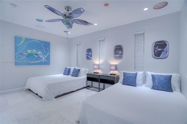 Bedroom, Interior, Recessed Lighting