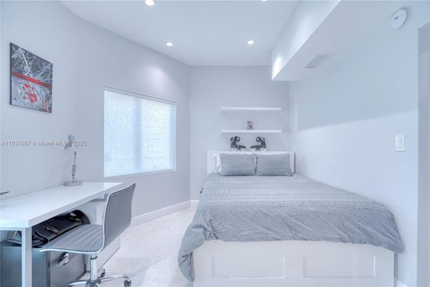 Bedroom, Home Office, Interior, Recessed Lighting