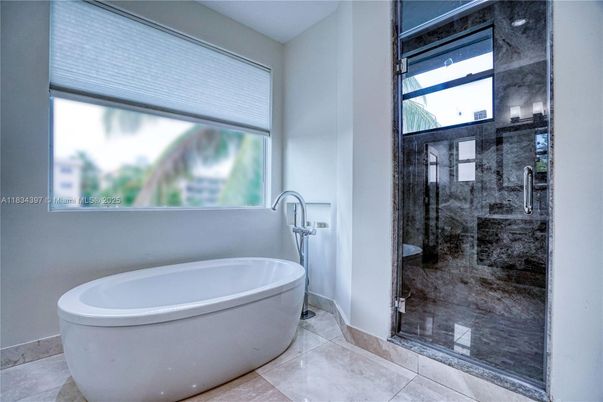 Bathroom, Free Standing Baths, Glass Shower, Interior