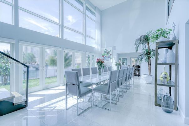 Dining room, Interior, Sun Room