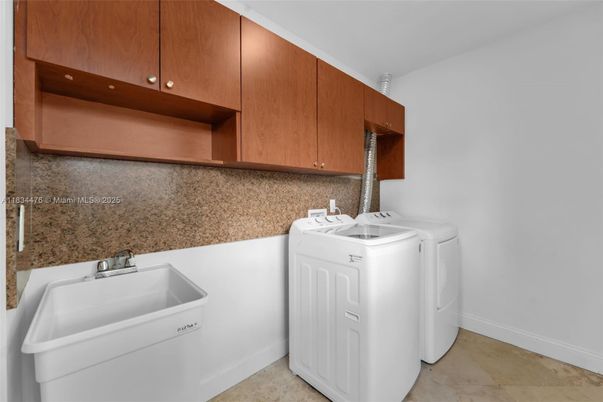 Interior, Washer