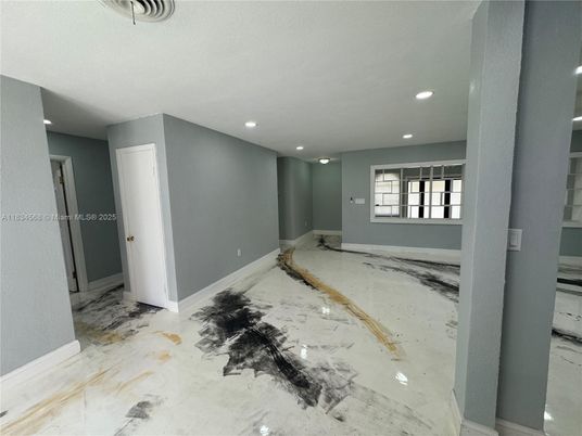 Empty room, Interior, Marble, Recessed Lighting
