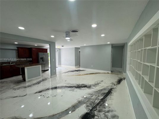 Empty room, Interior, Marble, Recessed Lighting