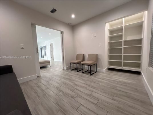 Interior, Recessed Lighting, Wood Texture Flooring