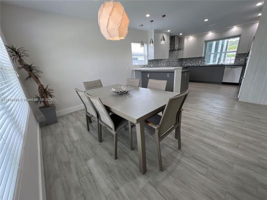 Dining room, Interior, Kitchen, Pendant Lights, Recessed Lighting, Wood Texture Flooring